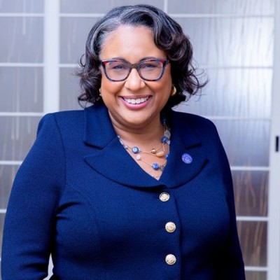 Dr. Rochelle Ford Headshot