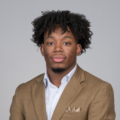 headshot Makale Moore