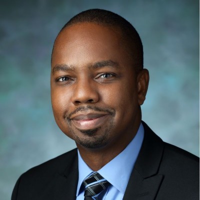 headshot Damani Piggott